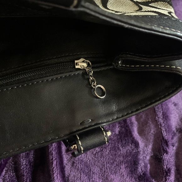 Coach Satchel signature bag - Picture 5 of 5